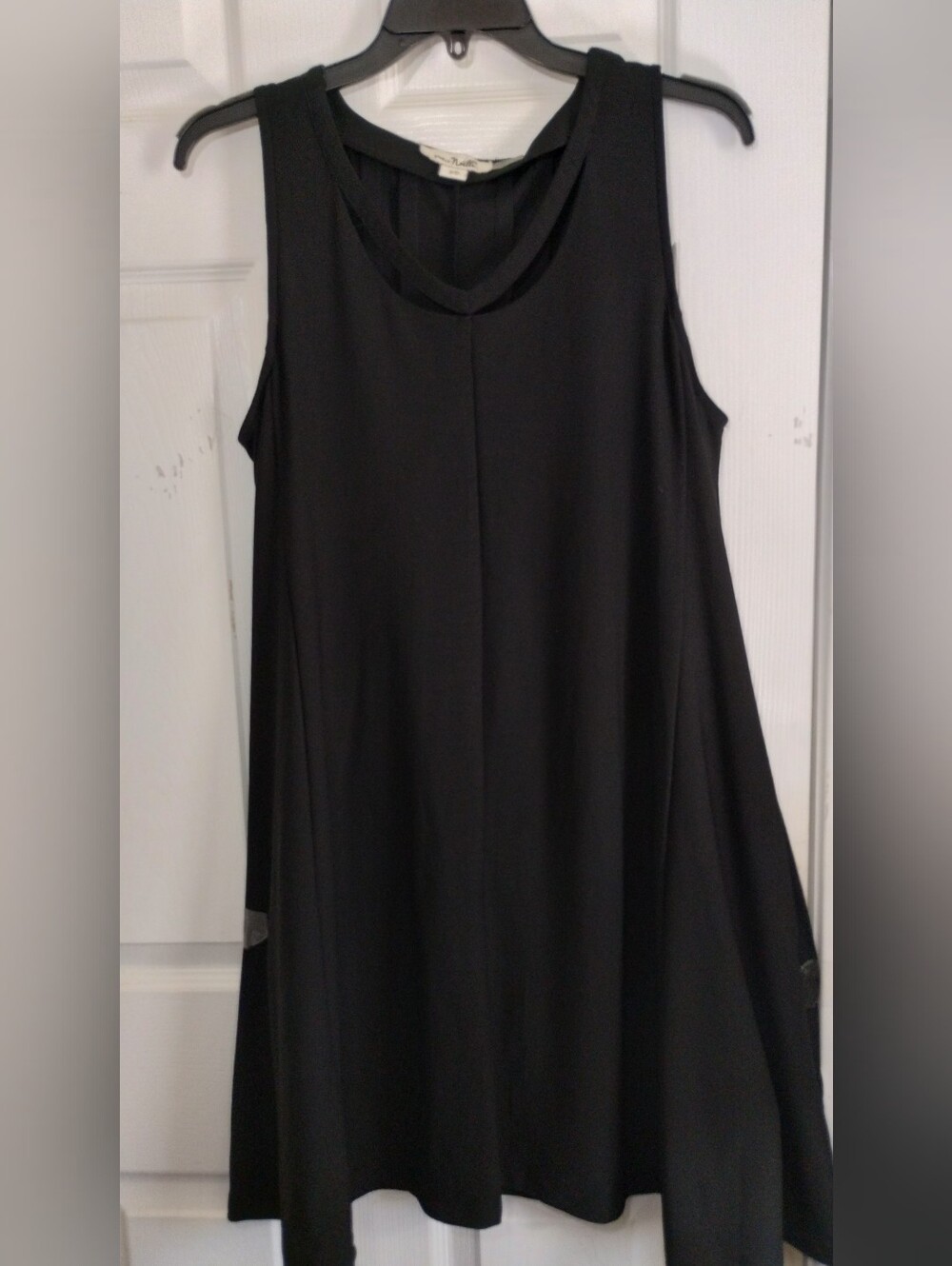 Simply Noelle Black Swing Tank Dress With Cutout Keyhole Neck Detailing